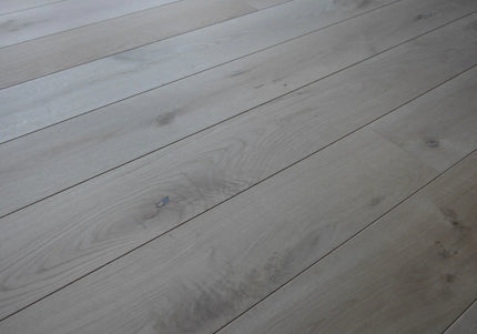 Classic Unfinished Engineered Oak Flooring (20/4mm x 260 x 2200mm, Multiply T&G)