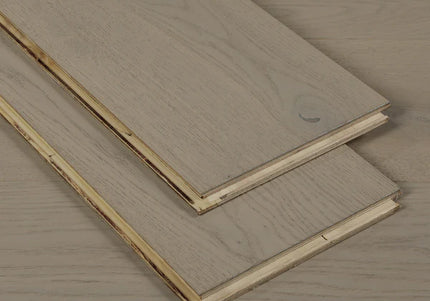 Pukka Flooring Engineered Oak Flooring – 12 x 190mm Click Engineered Oak – Platinum Oak Brushed & Matt Lacquered