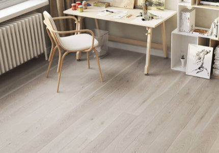 Engineered Oak Flooring – Silver Oak Brushed & Matt Lacquered Nature 14/2.5 x 130 x 1092mm (Välïnge 5G)