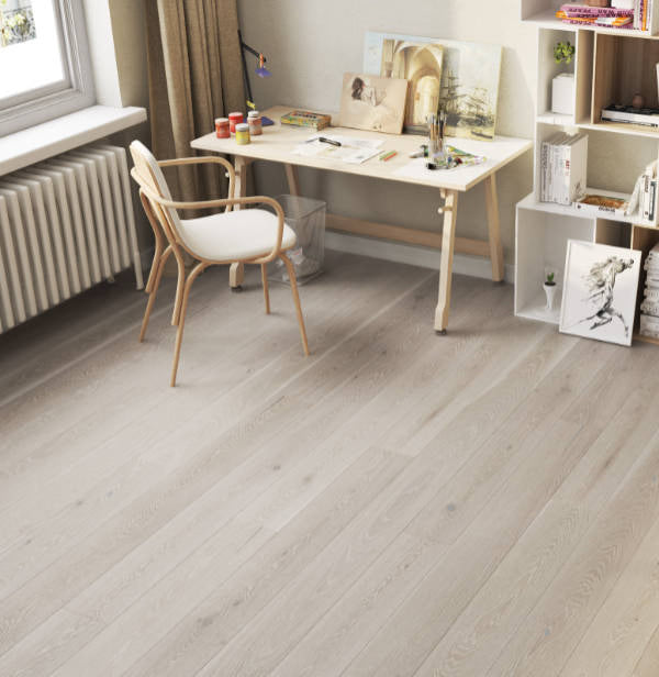 Engineered Oak Flooring – Silver Oak Brushed & Matt Lacquered Nature 14/2.5 x 130 x 1092mm (Välïnge 5G)