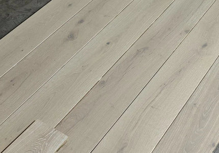 White Washed Engineered Oak Flooring | Pukka Flooring