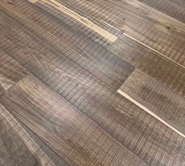 Luxe Smoked Bandsawn Brushed Oiled Engineered Oak Plank Flooring