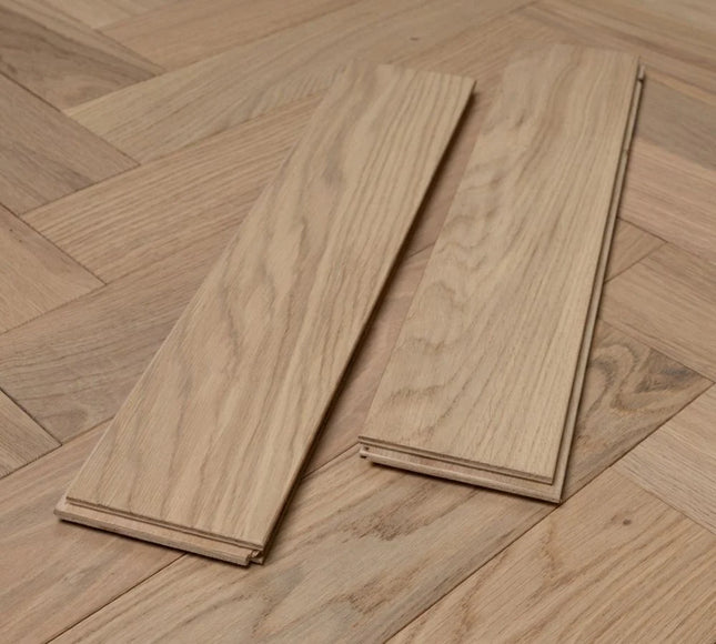 Invisible Finish Lacquered Engineered Herringbone Flooring