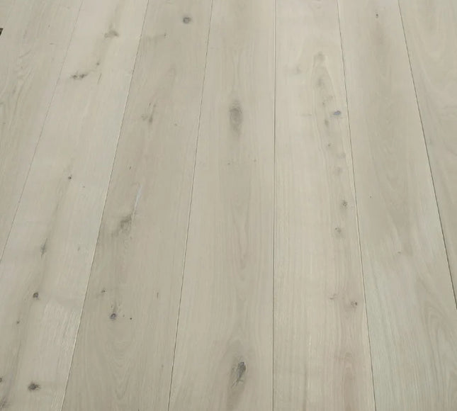 Classic Unfinished Grand Plank Engineered Oak Flooring