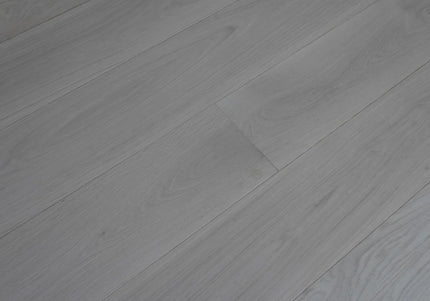 Select Grade Unfinished Engineered Oak Flooring