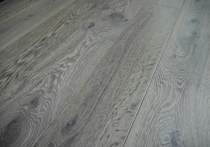 Heritage Distressed HB10 Engineered Oak Flooring