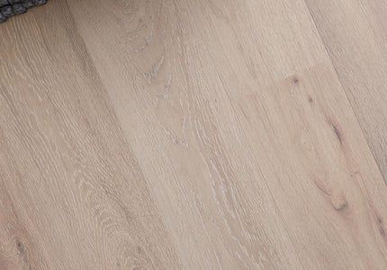 Cotton White Washed Matt Lacquered Engineered Oak Plank Flooring