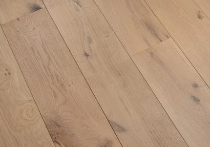 Invisible Finish Lacquered Classic Engineered Oak Flooring