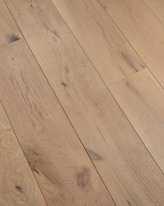Invisible Finish Lacquered Classic Engineered Oak Flooring