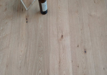 Brushed Matt Lacquered Click Engineered Oak Flooring