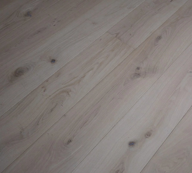 Classic Unfinished Wide Plank Engineered Oak Flooring