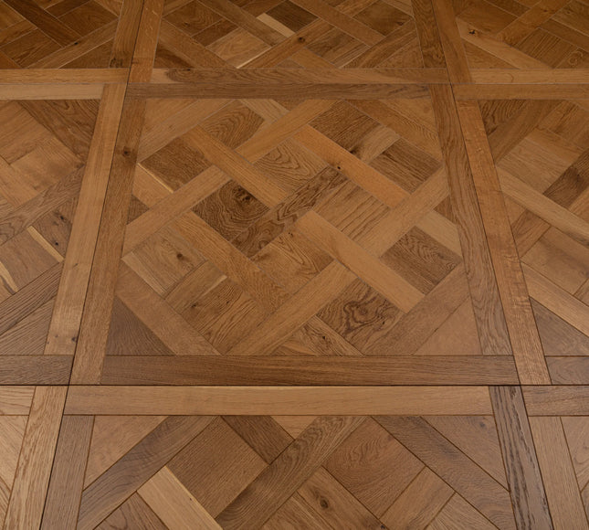 Engineered Wood Versailles Panels – Classic Grade, Brushed Unfinished 20mm x 800mm x 800mm | Pukka Flooring