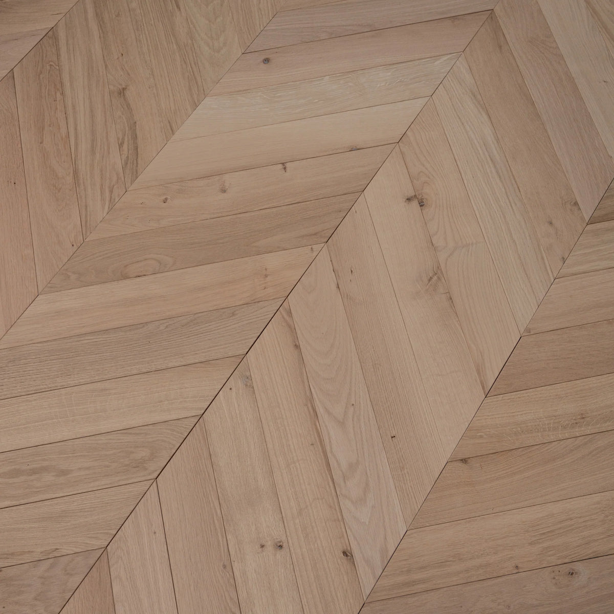 Classic Unfinished Engineered Chevron Oak Flooring