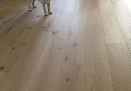 Invisible Lacquered Prime AB Grade Engineered Oak Flooring