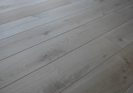 Classic Unfinished Heavy Wear Engineered Oak Flooring