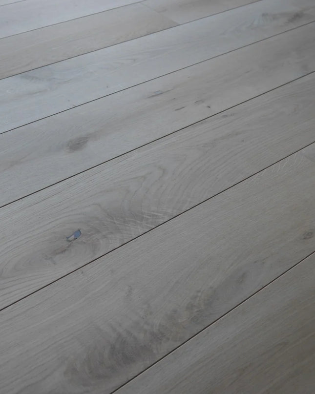 Classic Unfinished Heavy Wear Engineered Oak Flooring