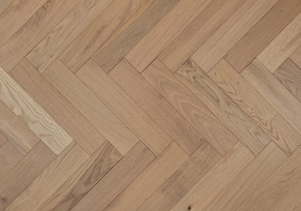Invisible Finish Lacquered Engineered Herringbone Flooring