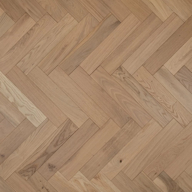 Invisible Finish Lacquered Engineered Herringbone Flooring