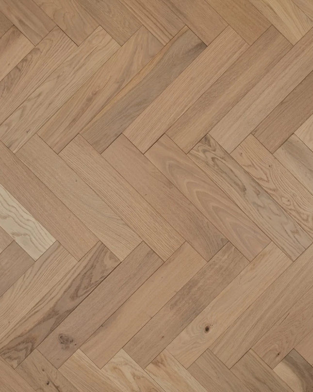 Invisible Finish Lacquered Engineered Herringbone Flooring