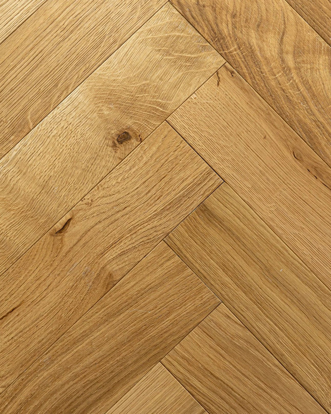 Natural Brushed Lacquered Click Engineered Herringbone Flooring
