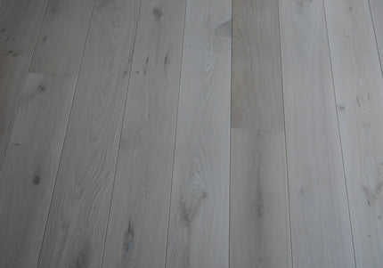 Classic Unfinished Engineered Oak Flooring (20/4mm x 260 x 2200mm, Multiply T&G)