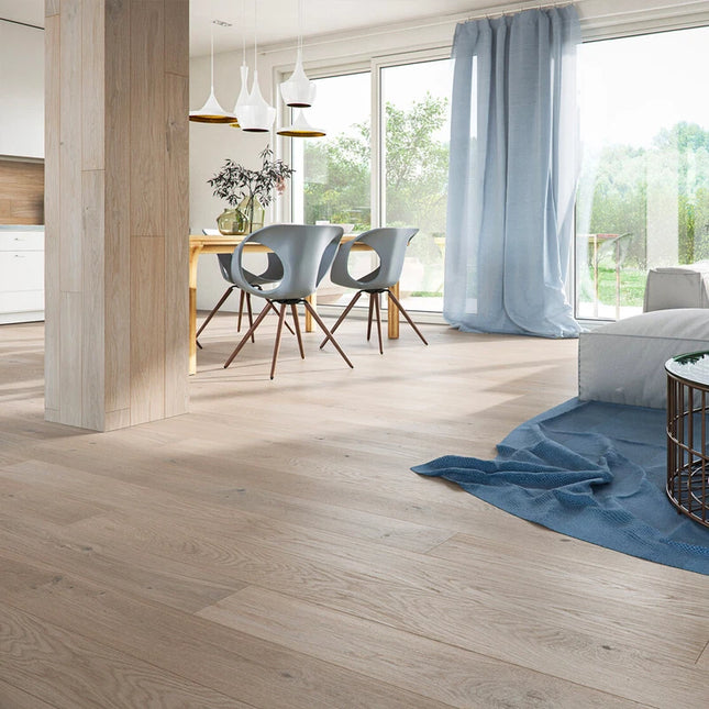 Engineered Oak Flooring – Silver Oak Brushed & Matt Lacquered Nature 14/2.5 x 130 x 1092mm (Välïnge 5G)
