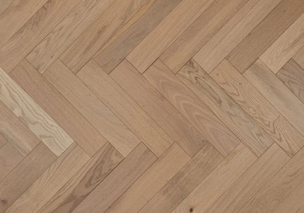 Invisible Finish Lacquered Engineered Herringbone Flooring