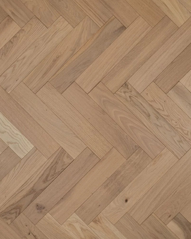 Invisible Finish Lacquered Engineered Herringbone Flooring