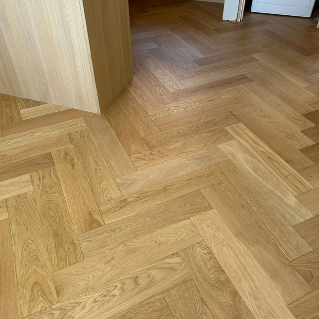 Prime AB Natural Matt Lacquered Engineered Herringbone Flooring