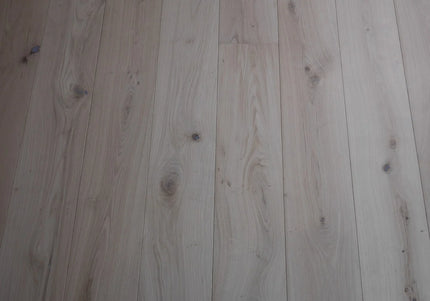 Classic Unfinished Wide Plank Engineered Oak Flooring