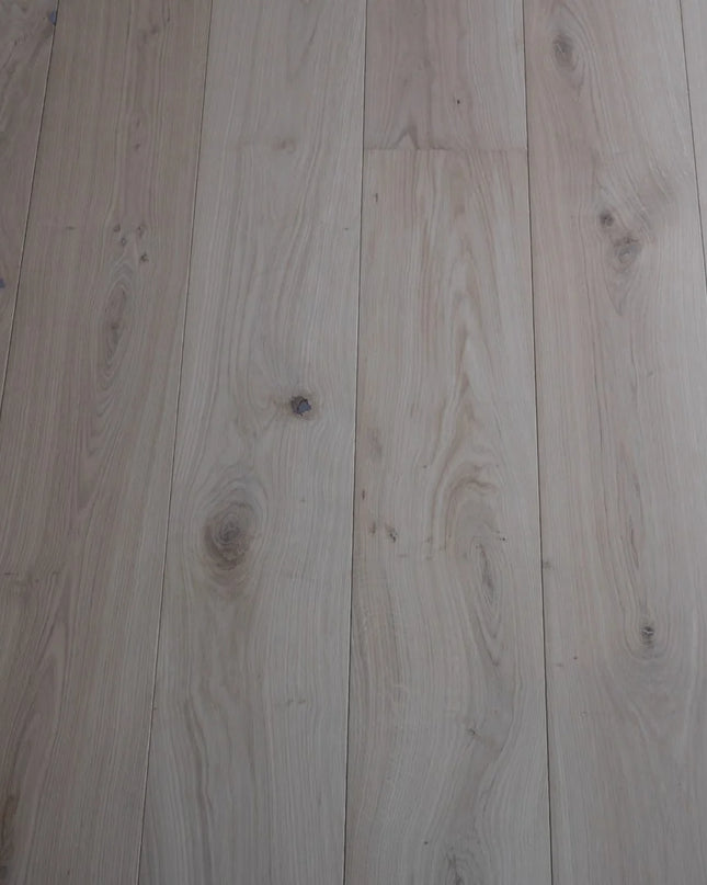Classic Unfinished Wide Plank Engineered Oak Flooring
