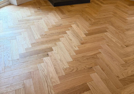 Grande Natural Oak Brushed Lacquered Engineered Herringbone Flooring