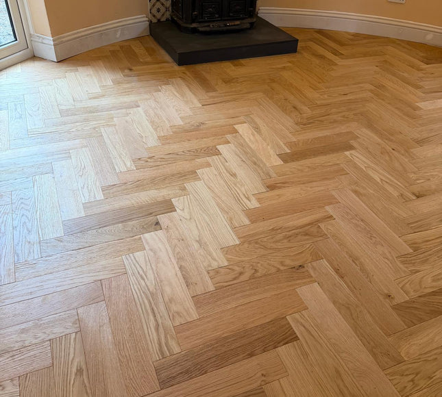 Grande Natural Oak Brushed Lacquered Engineered Herringbone Flooring