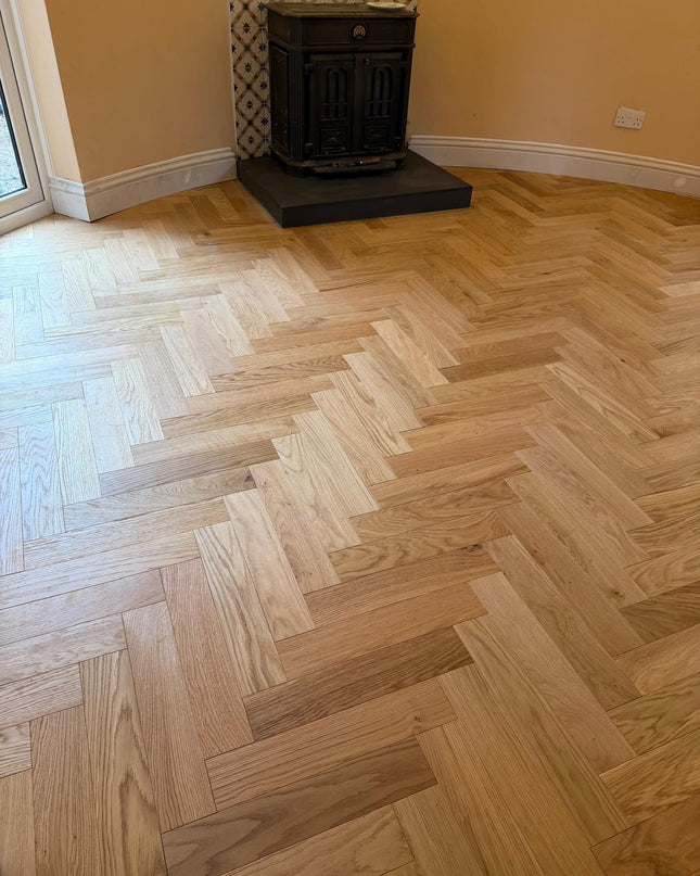 Grande Natural Oak Brushed Lacquered Engineered Herringbone Flooring