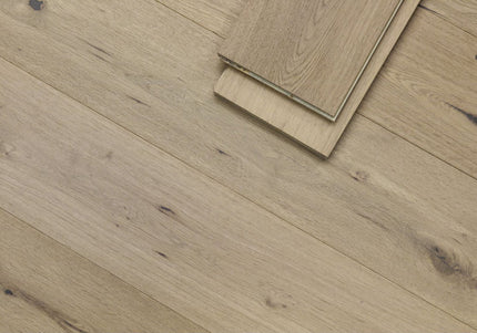 Invisible Finish Lacquered Wide Plank Prime AB Engineered Oak Flooring
