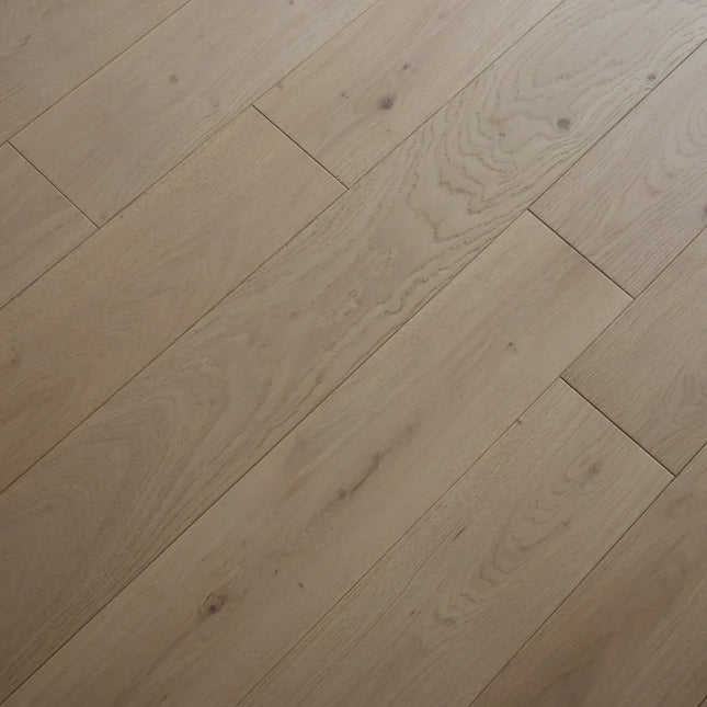 Invisible Essence Classic Grade Brushed Matt Lacquered Engineered Oak Flooring