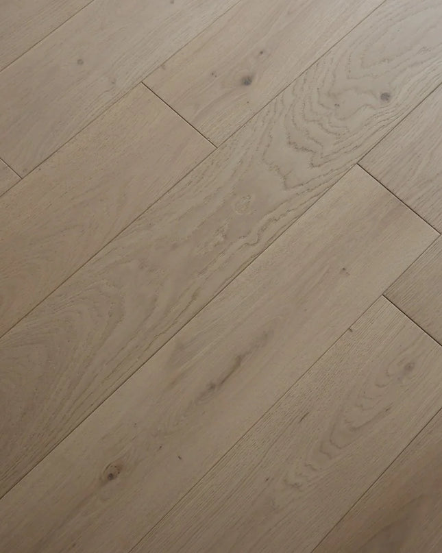 Invisible Essence Classic Grade Brushed Matt Lacquered Engineered Oak Flooring
