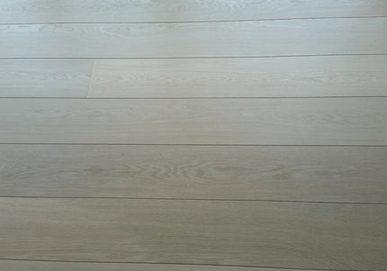 Invisible Finish Lacquered Prime AB Engineered Oak Flooring