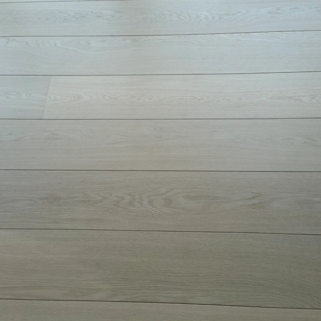 Invisible Finish Lacquered Prime AB Engineered Oak Flooring