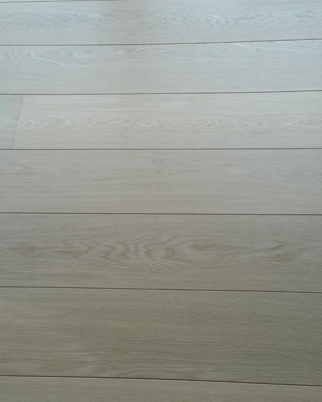 Invisible Finish Lacquered Prime AB Engineered Oak Flooring