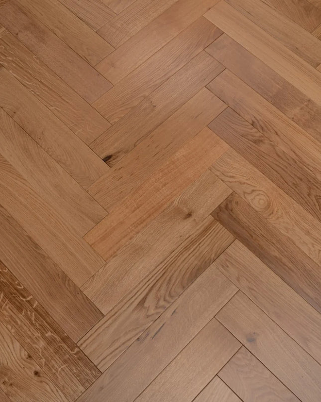 UV Lacquered Engineered Herringbone Flooring