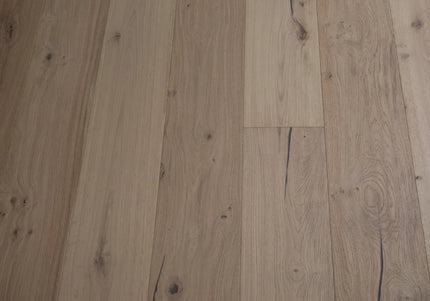 Handscraped Invisible Oiled Classic Grade Engineered Oak Flooring