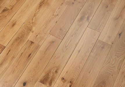 Heritage Oak UV Lacquered Solid Wood Flooring