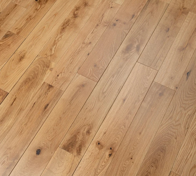 Heritage Oak UV Lacquered Solid Wood Flooring