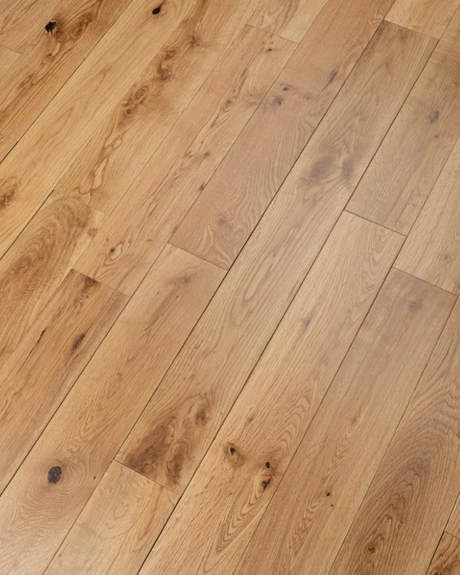 Heritage Oak UV Lacquered Solid Wood Flooring