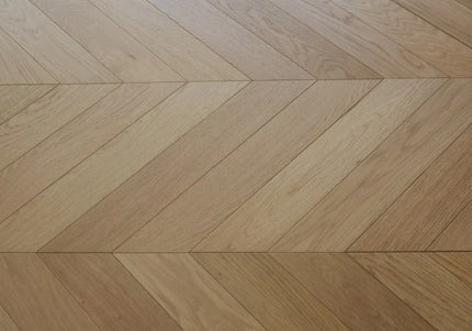 Prime AB Natural Matt Lacquered Engineered Chevron Oak Flooring