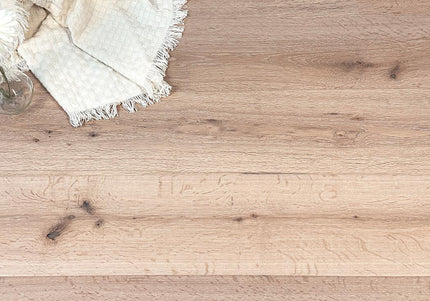 Cotton White Washed Matt Lacquered Engineered Oak Plank Flooring