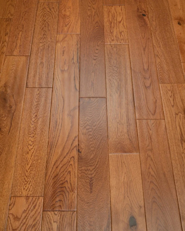 Golden Handscraped Engineered Oak Wood Flooring – DIY Box