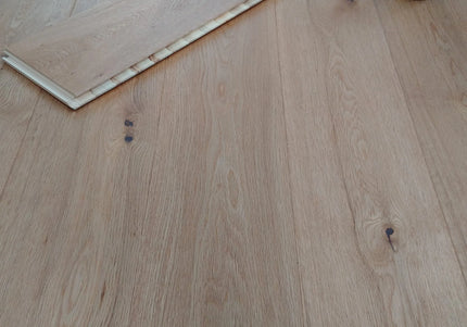 Brushed Matt Lacquered Click Engineered Oak Flooring