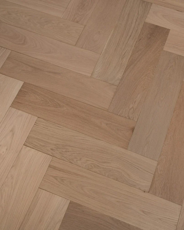 Prime AB Invisible Finish Lacquered Click Engineered Herringbone Flooring